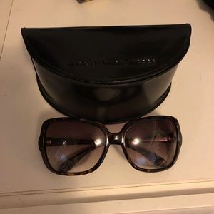 Marc Jacobs Accessories - Marc Jacobs Oversized Sunglasses Marc Jacobs Accessories - Marc Jacobs Oversized Sunglasses